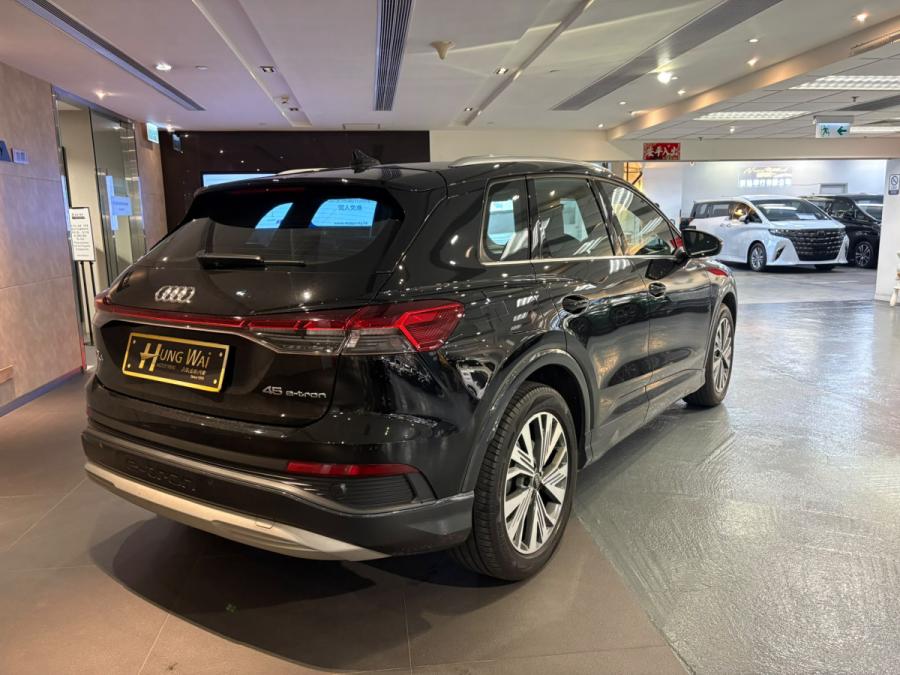 Q4 45 E-Tron - Image 2